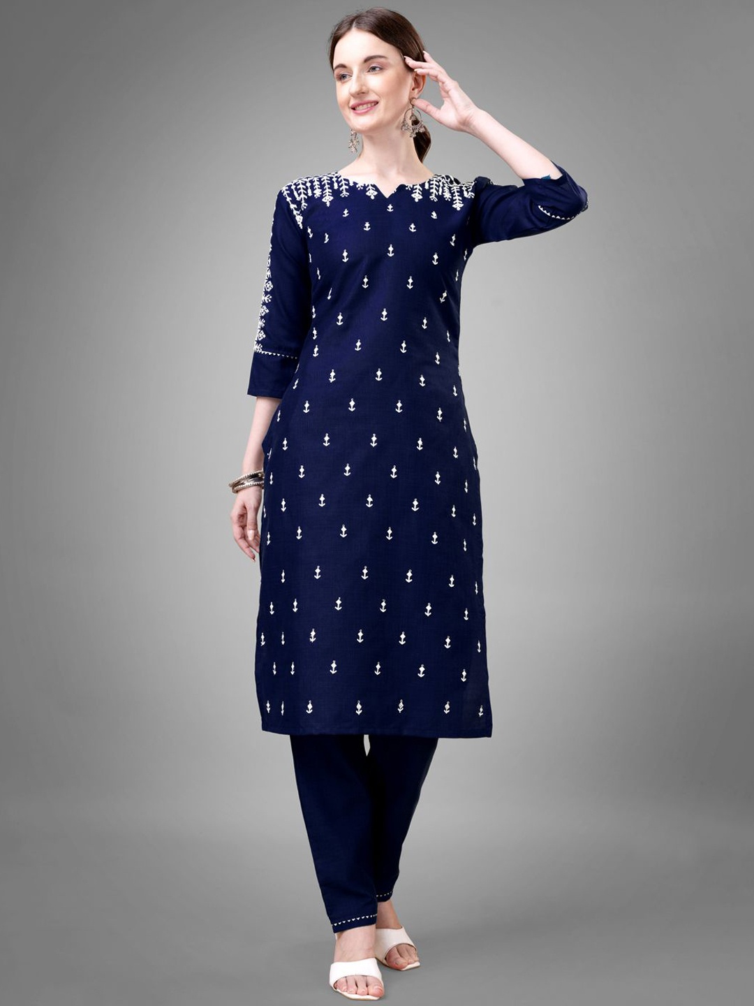 

HERE&NOW Women Embroidered Regular Thread Work Kurta with Trousers, Navy blue