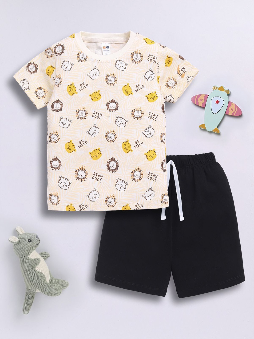 

LITTLE NINJA Boys Printed Round Neck T-shirt With Shorts Boys Printed Clothing Set, Cream