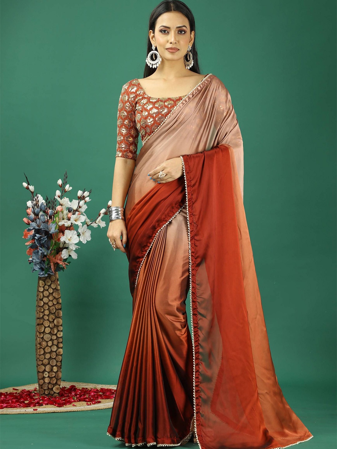 

DIVASTRI Ombre Beads and Stones Satin Banarasi Saree, Red