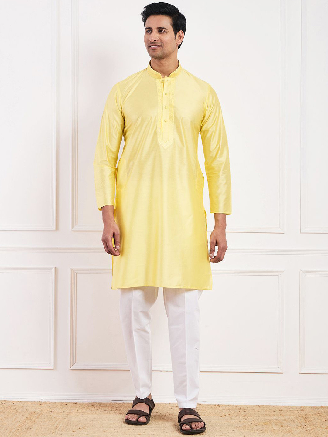 

Satwaa Yoke Design Mandarin Collar Thread Work Cotton Silk Straight Kurta, Yellow