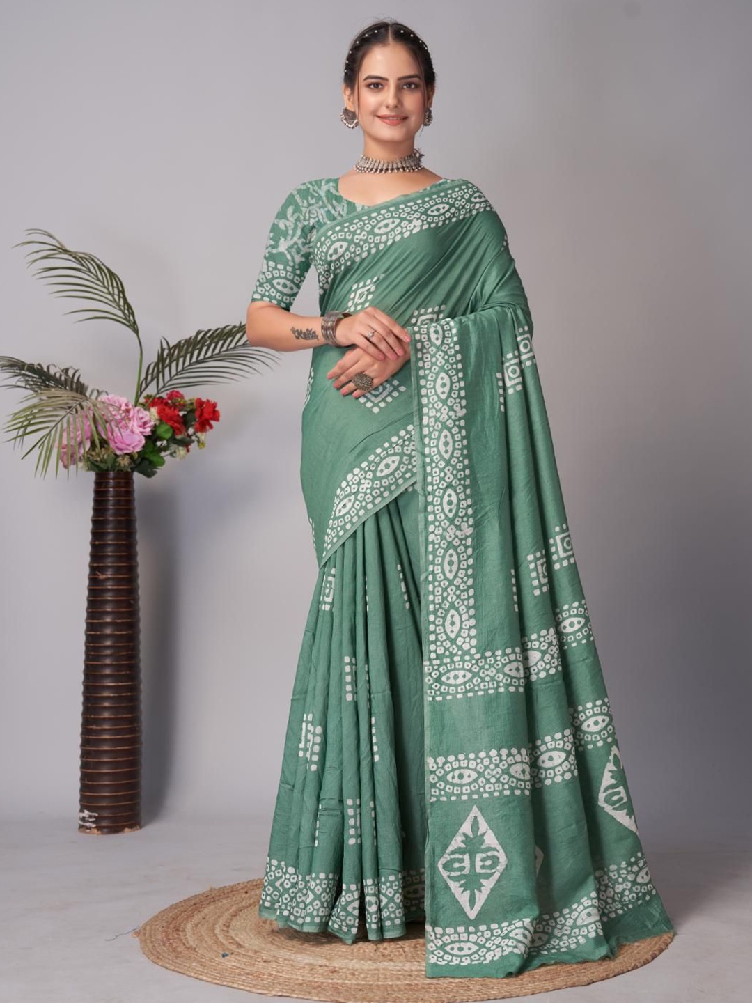 

HERE&NOW Batik Block Print Saree, Green