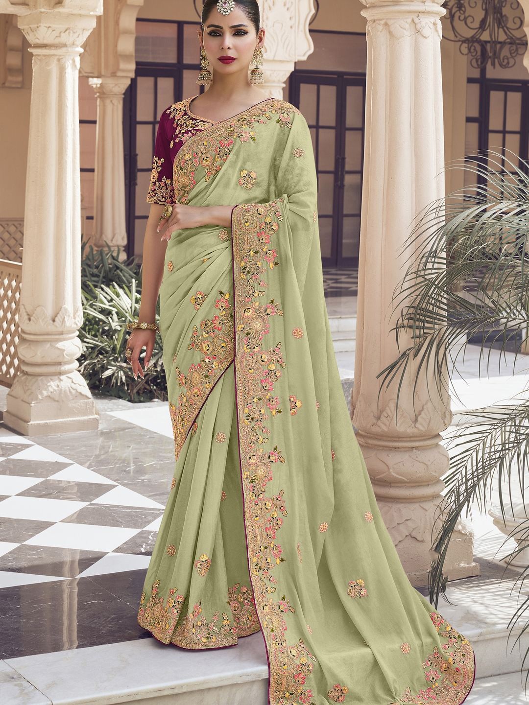 

Suha Floral Poly Georgette Saree, Green
