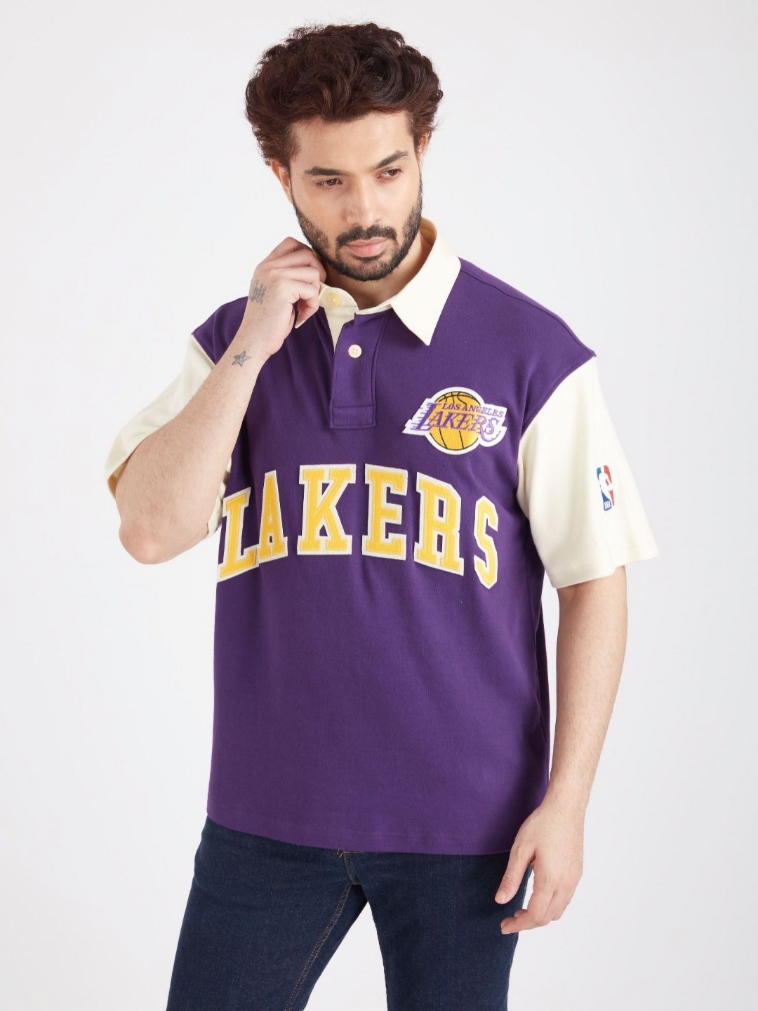 

NBA Men Typography Los Angeles Lakers Polo Collar Drop-Shoulder Sleeves Raw Edge T-shirt, Purple