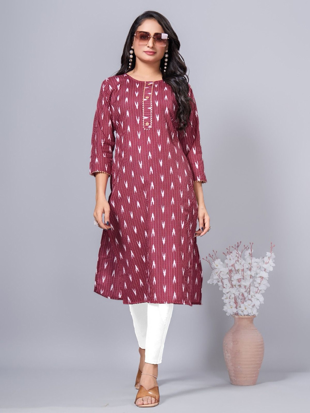 

SIMPLYETHNIC Geometric Printed Round Neck Straight Kurta, Mauve