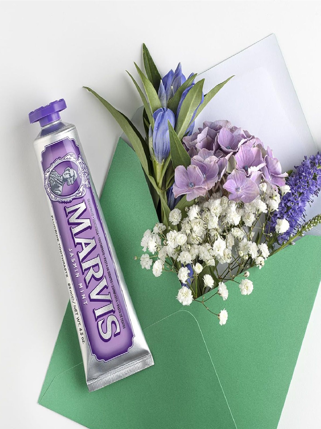 

Marvis Jasmin Mint Natural Mint Toothpaste For Freshness- 85 ml, Purple