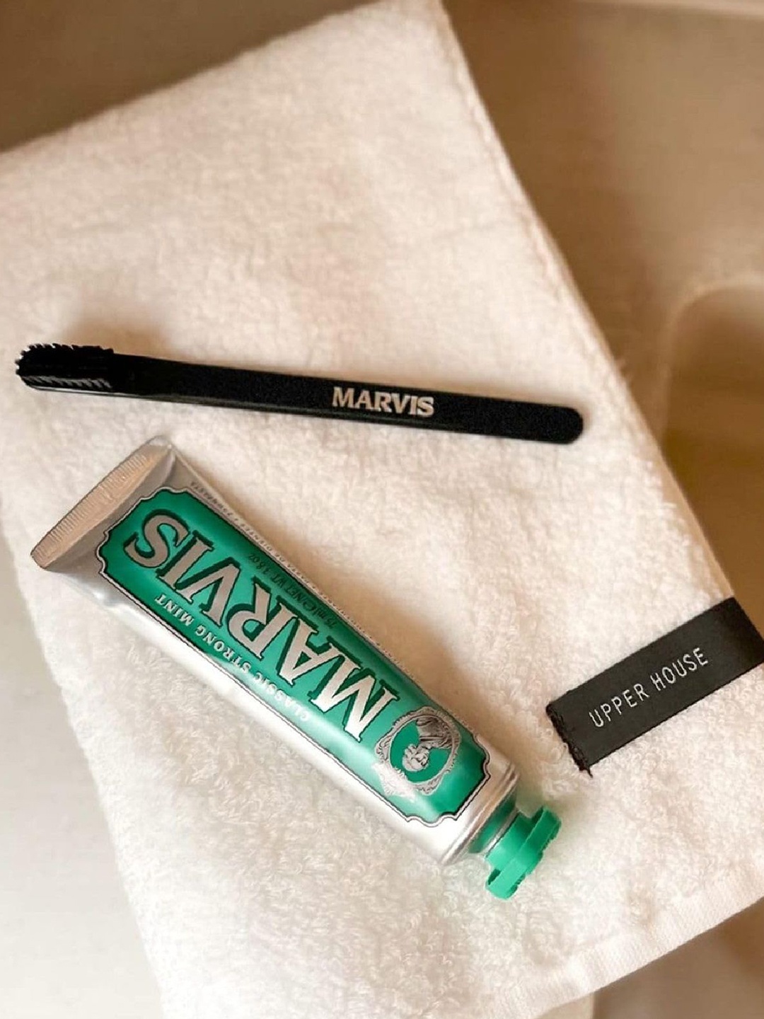 

Marvis Classic Strong Natural Mint Toothpaste For Freshness- 75 ml, Green