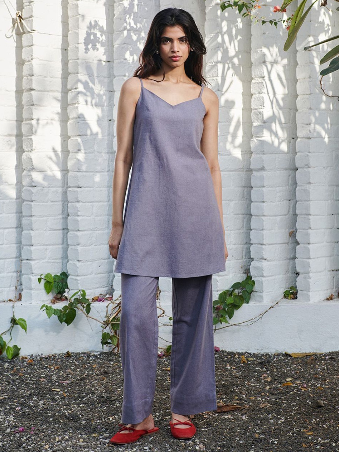 

Saphed V-Neck Sleeveless Sleeve Tunic With Trouser Co-Ords, Grey