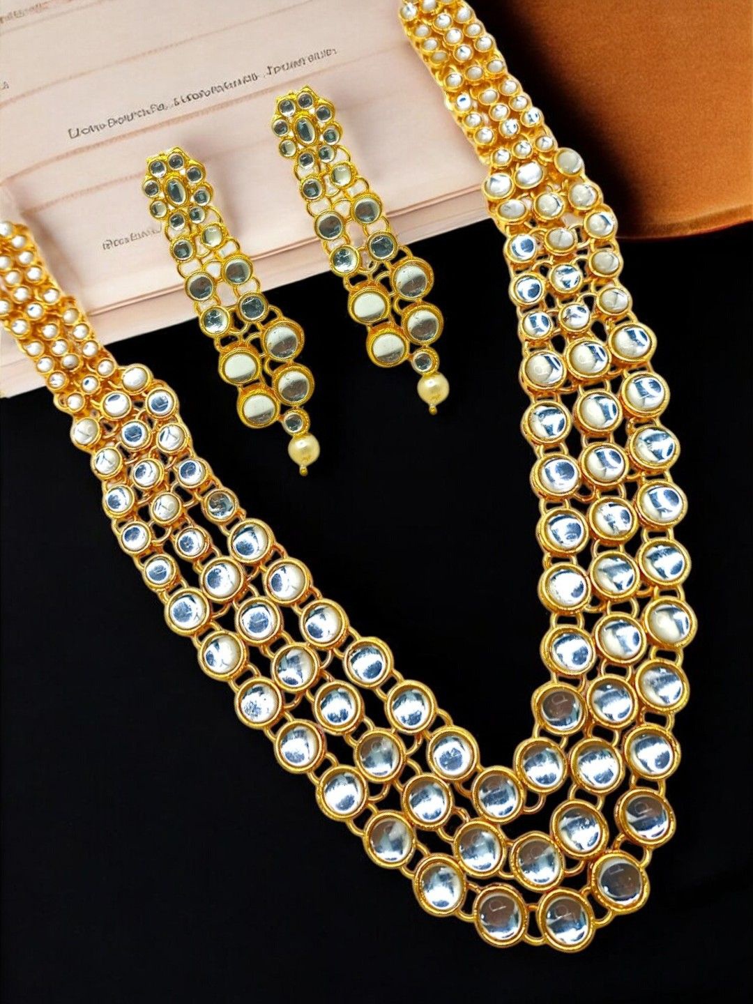 

FEMMIBELLA Gold Plated Kundan Stone Studded Jewellery Set