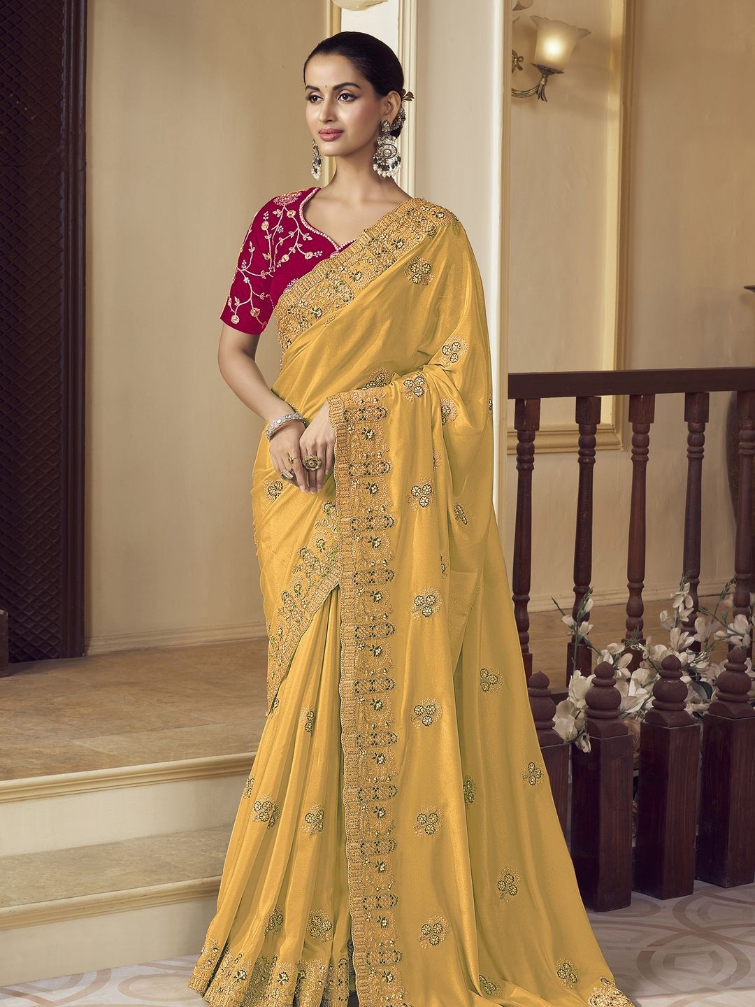 

Suha Floral Poly Georgette Saree, Yellow