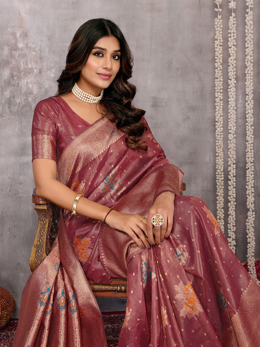 

Janasya Ethnic Motifs Zari Silk Blend Ready to Wear Banarasi Saree, Mauve