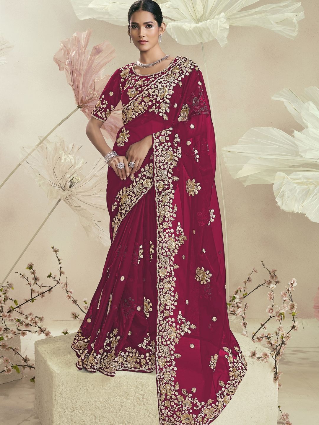 

Suha Floral Organza Saree, Red