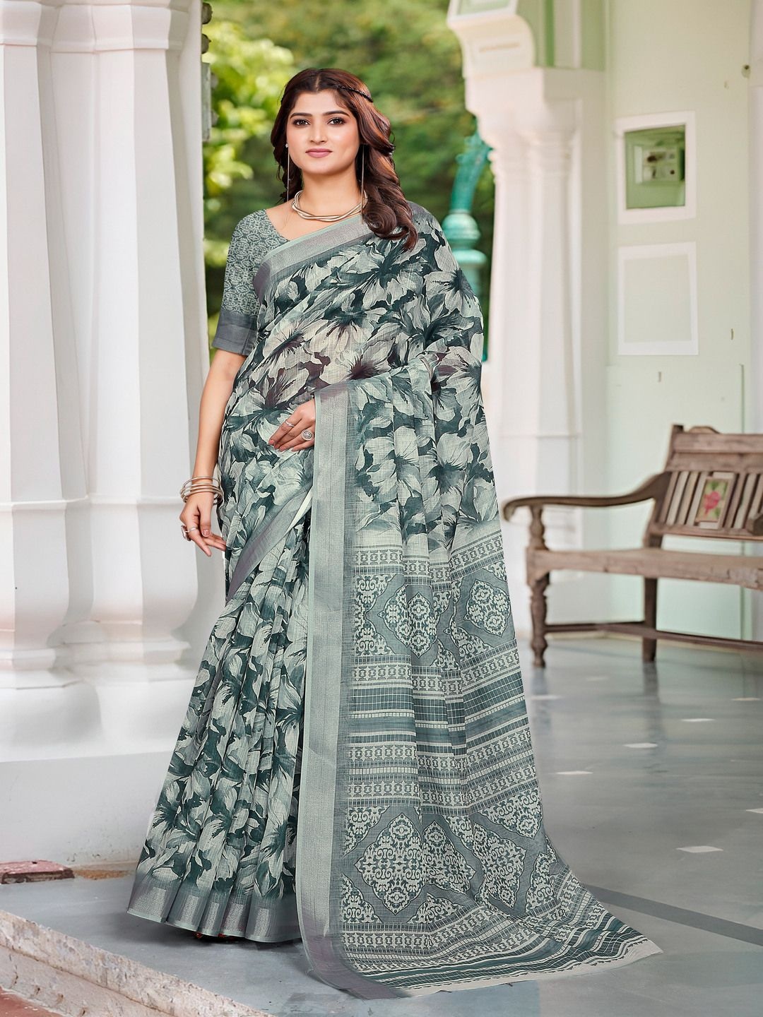 

TRENDING KART Floral Zari Chanderi Saree With Blouse Piece, Green