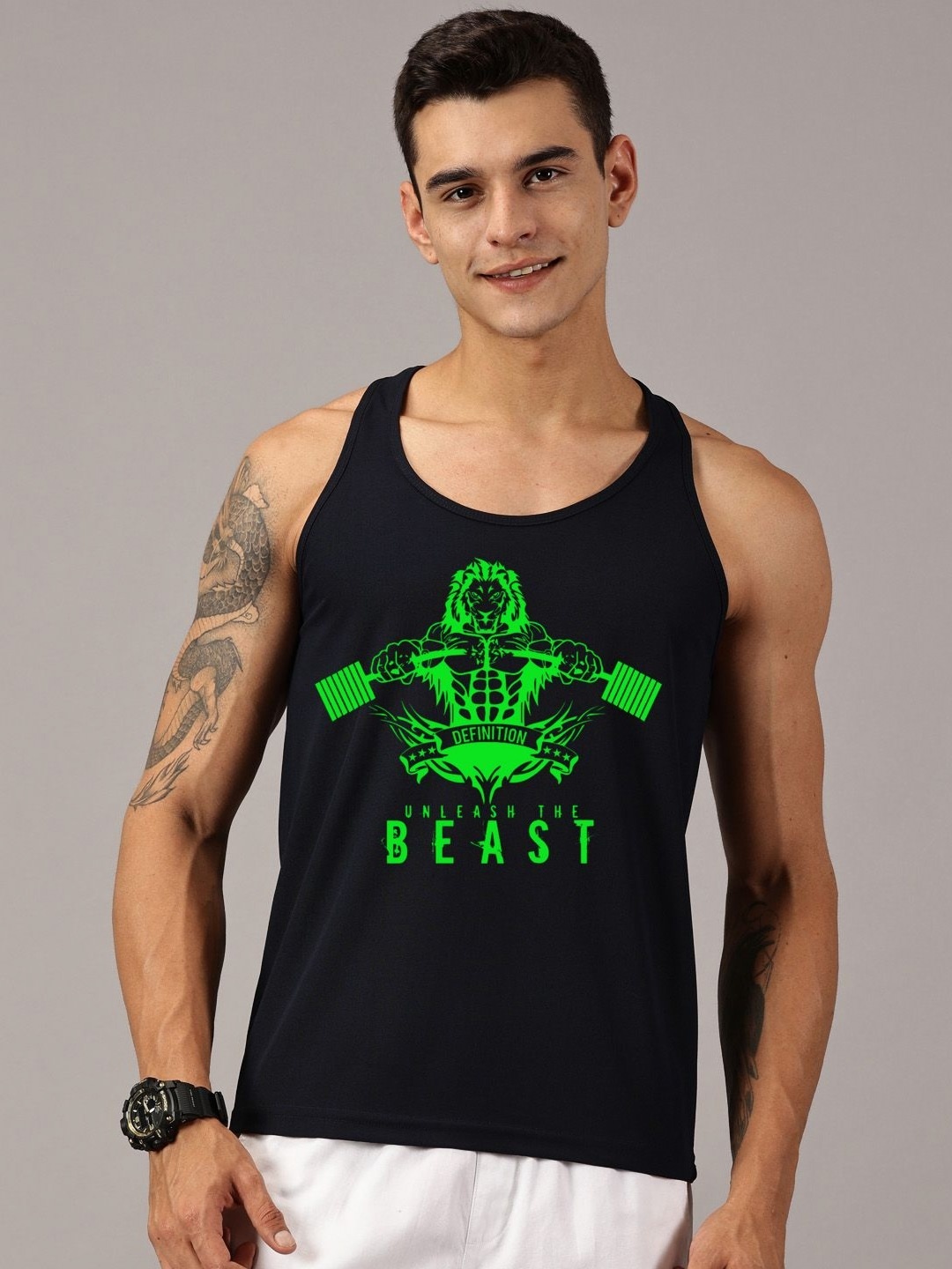 

Rodzen Men Printed Applique T-shirt, Black