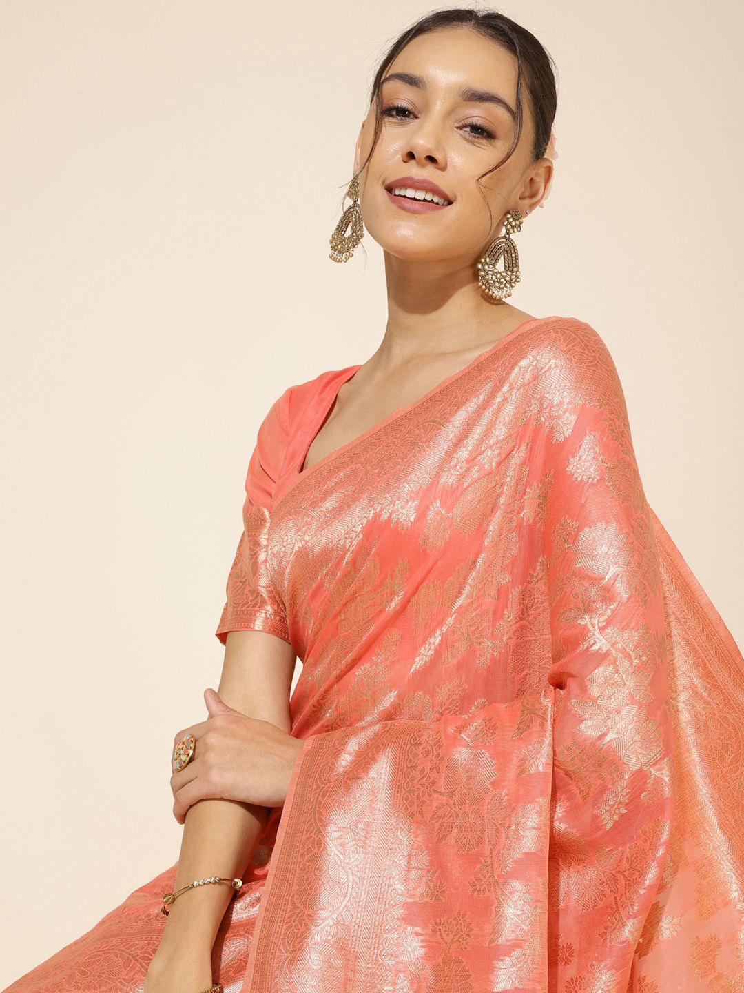 

Janasya Chanderi Silk Floral Saree with Unstitched Blouse Piece, Peach