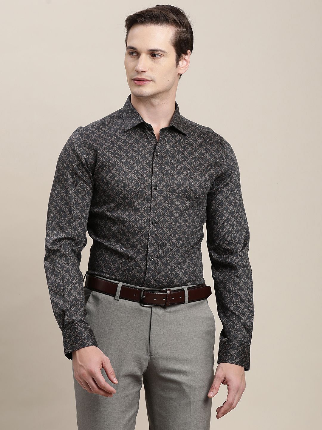 

Turtle Men Classic Slim Fit Spread Collar Floral Printed Cotton Casual Shirt, Grey