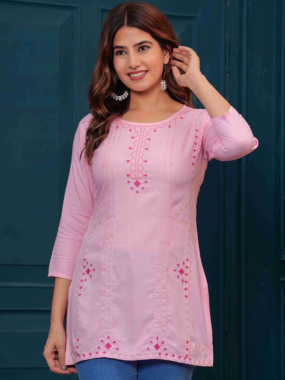 

ALEXEY JAY Gometric Embroidered Straight Kurti, Pink