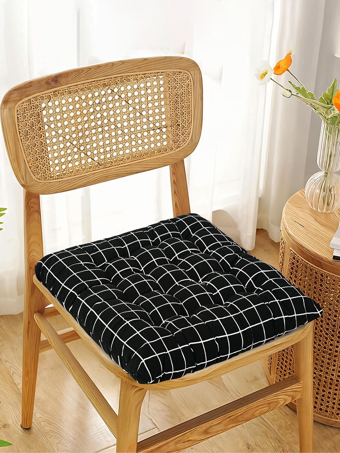 

Kuber Industries Black & White 6 Pieces Printed Cotton Comfort Chair Pads