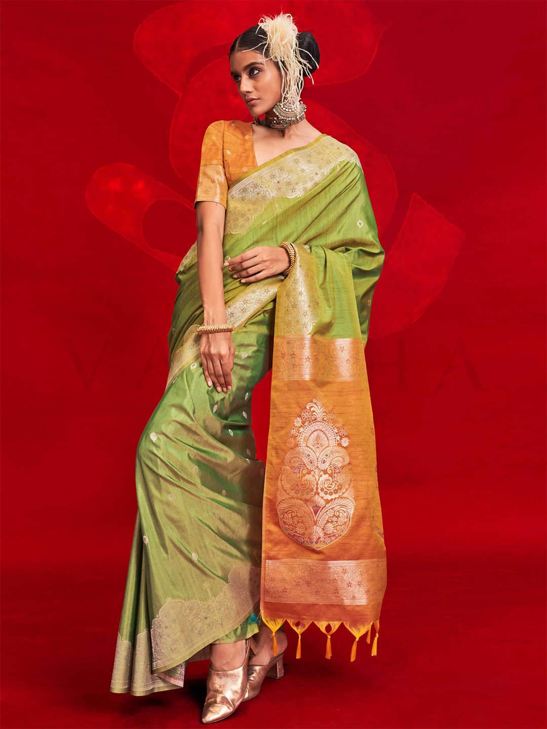 

Vardha Woven Design Banarasi Saree, Green