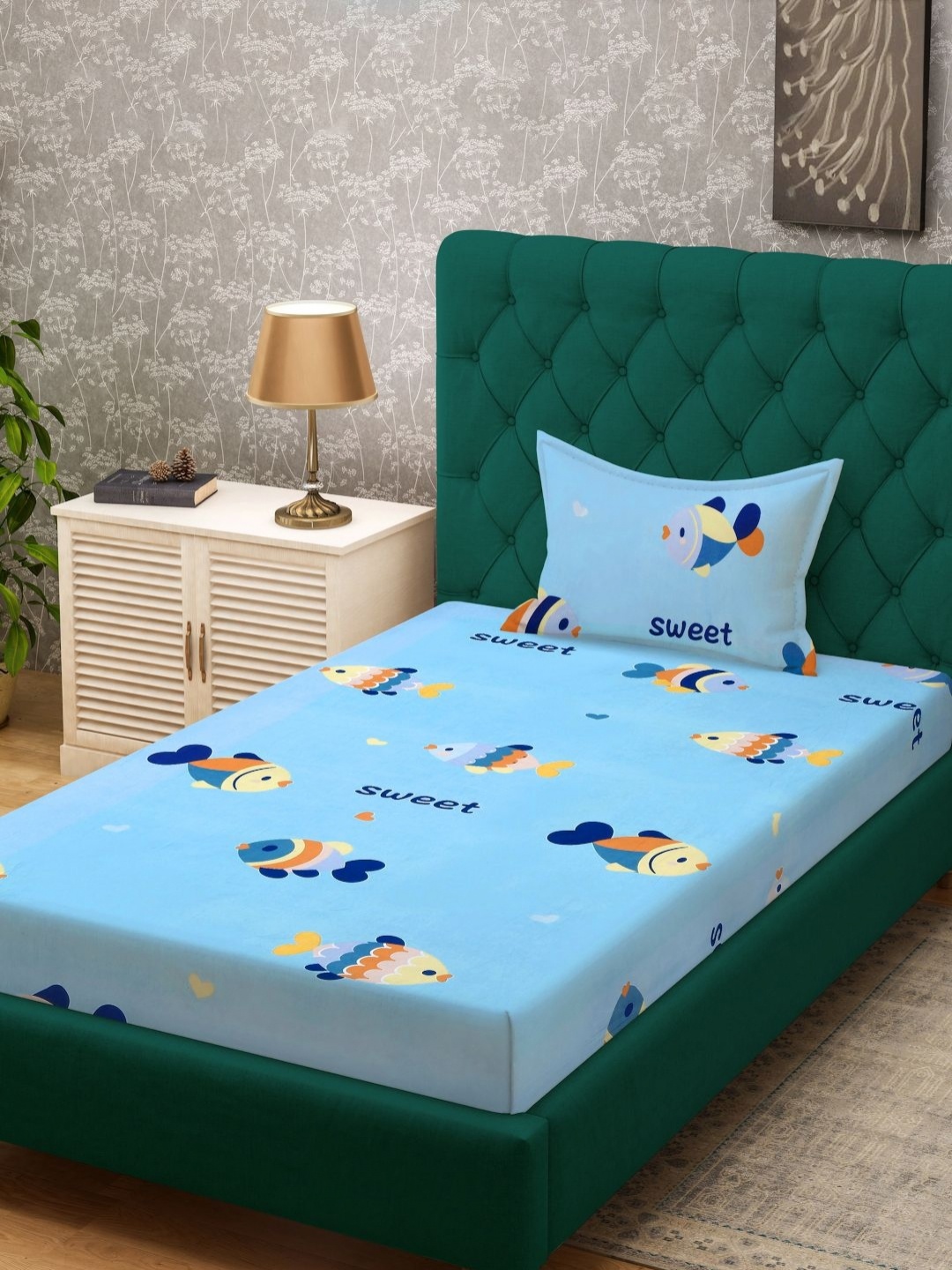 

Myntra Elegant Homes Blue & Orange Printed 300 TC Single Bedsheet Set 2.25m x 1.50m