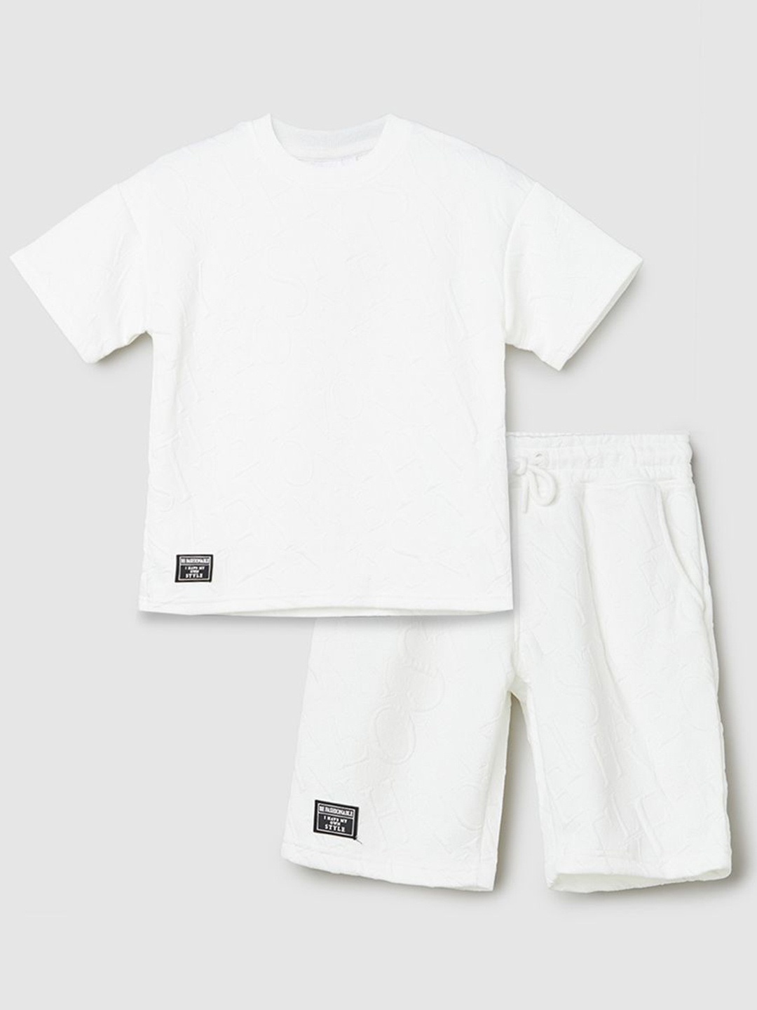 

max Boys Round Neck T-Shirt With Shorts, White