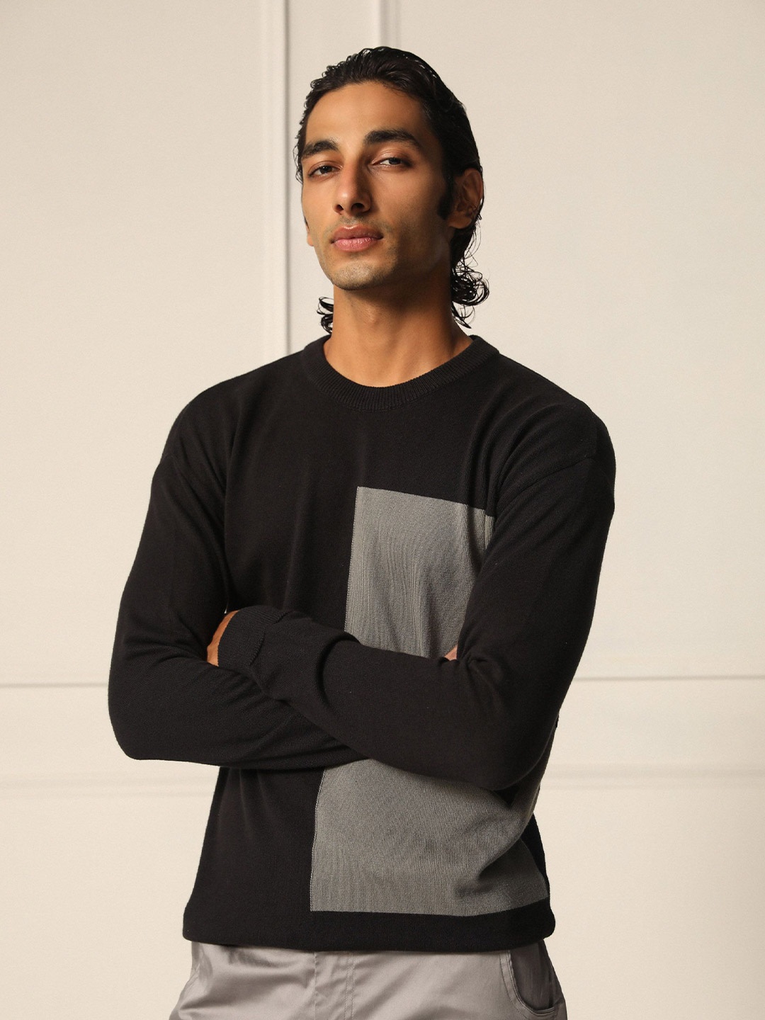 

PRIMAL GRAY Men Colourblocked Long Sleeves Cotton Pullover Sweater, Black