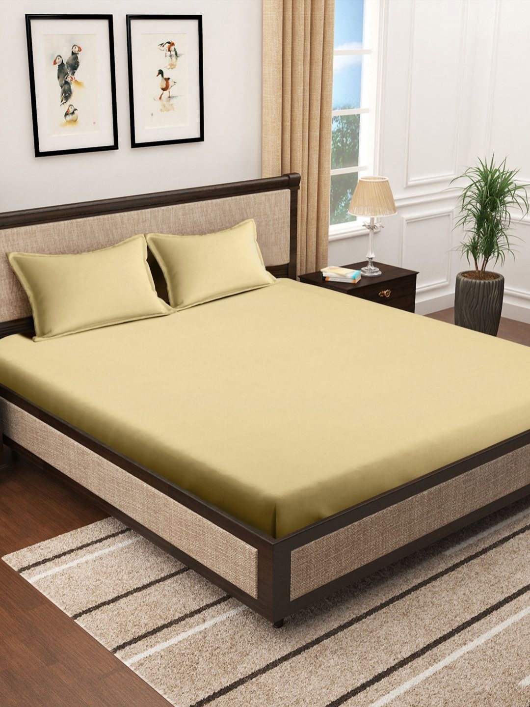 

Myntra Elegant Homes Yellow 300 TC Fitted King Bedsheet Set - 2.50 m x 2.20 m