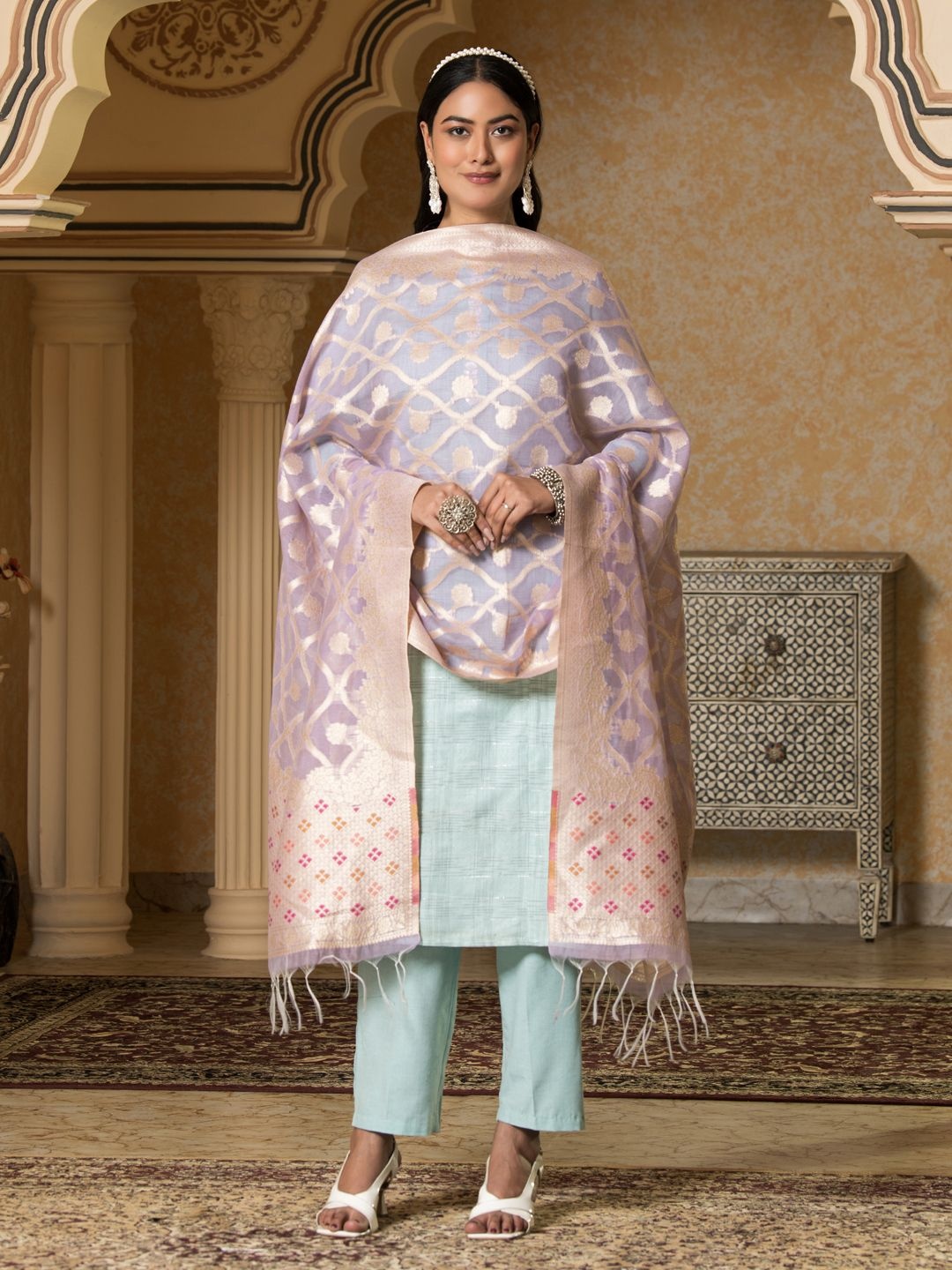 

SAHASIKA Ethnic Motifs Woven Design Dupatta With Zari, Lavender