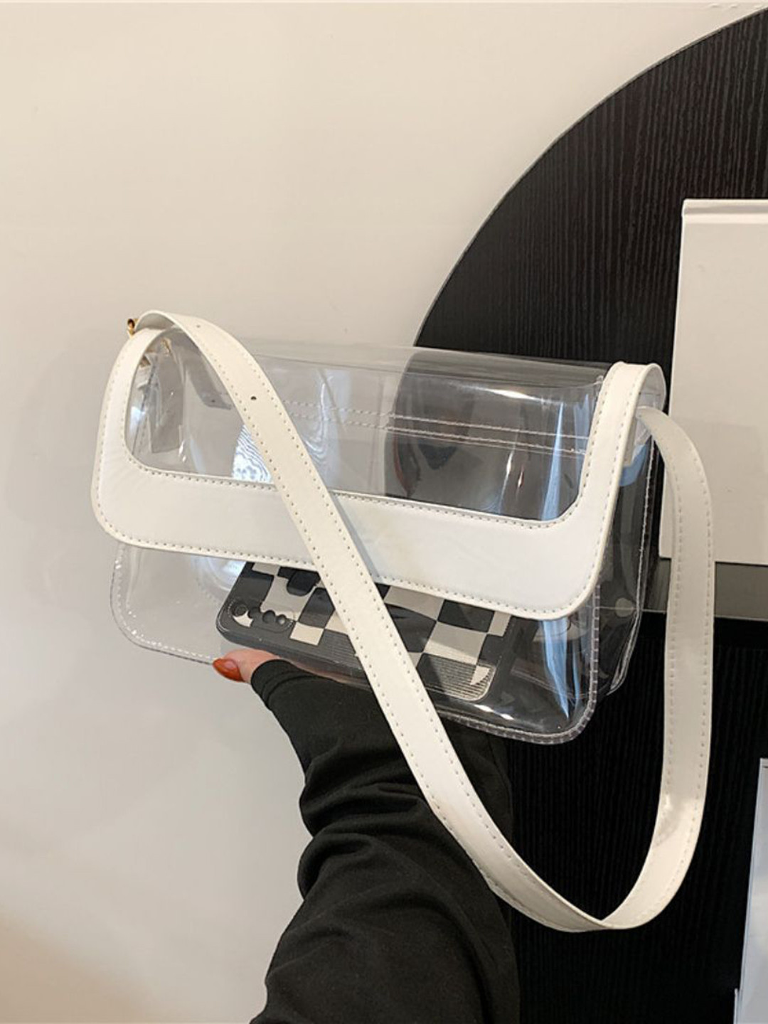 

DressBerry Sling Bag, White