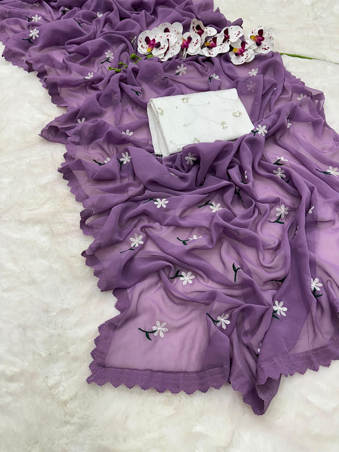 

AWRIYA Floral Embroidered Pure Georgette Saree, Purple
