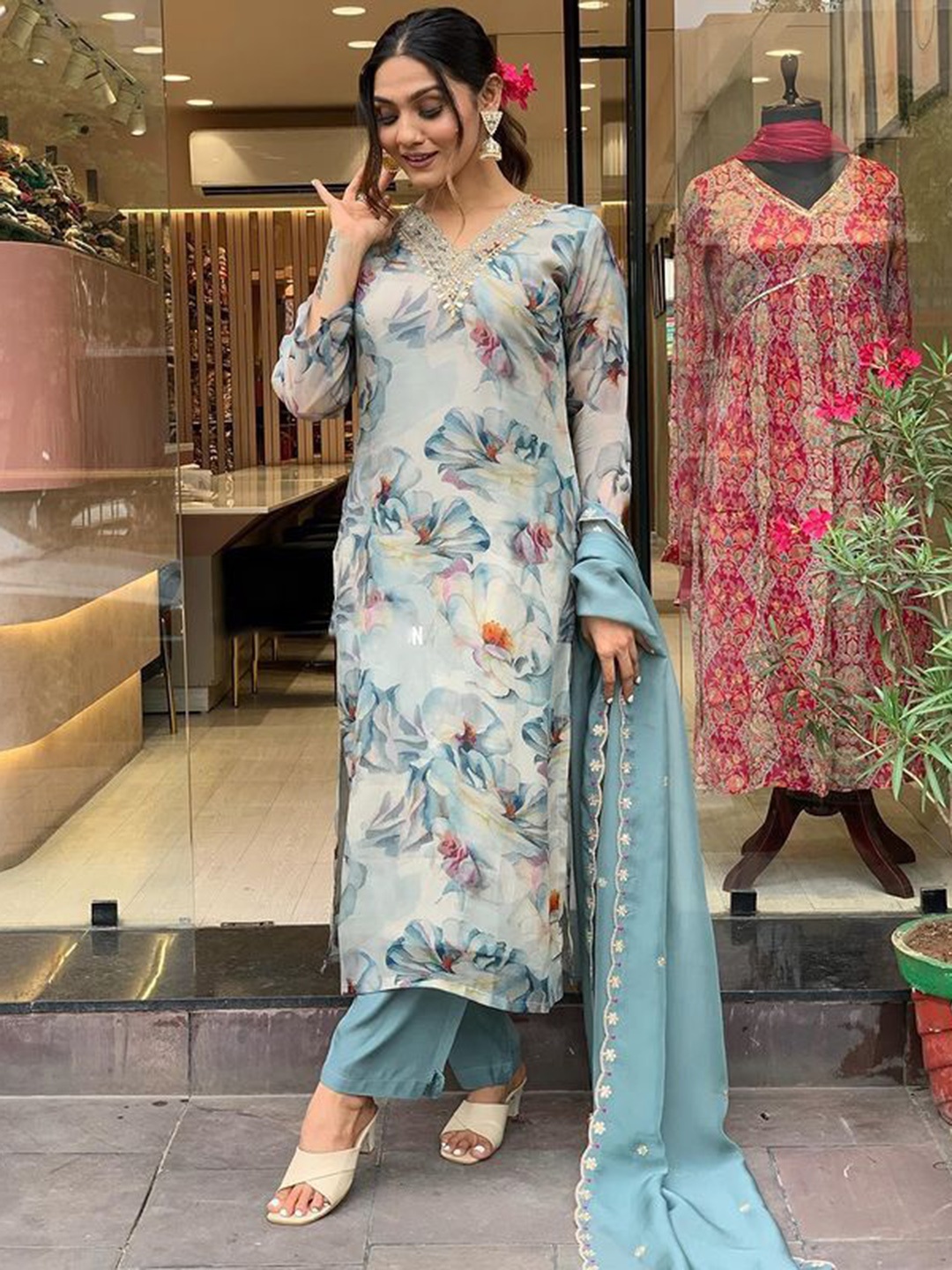 

Growdamy Floral Printed Sequinned Straight Kurta with Trousers & Dupatta, Turquoise blue
