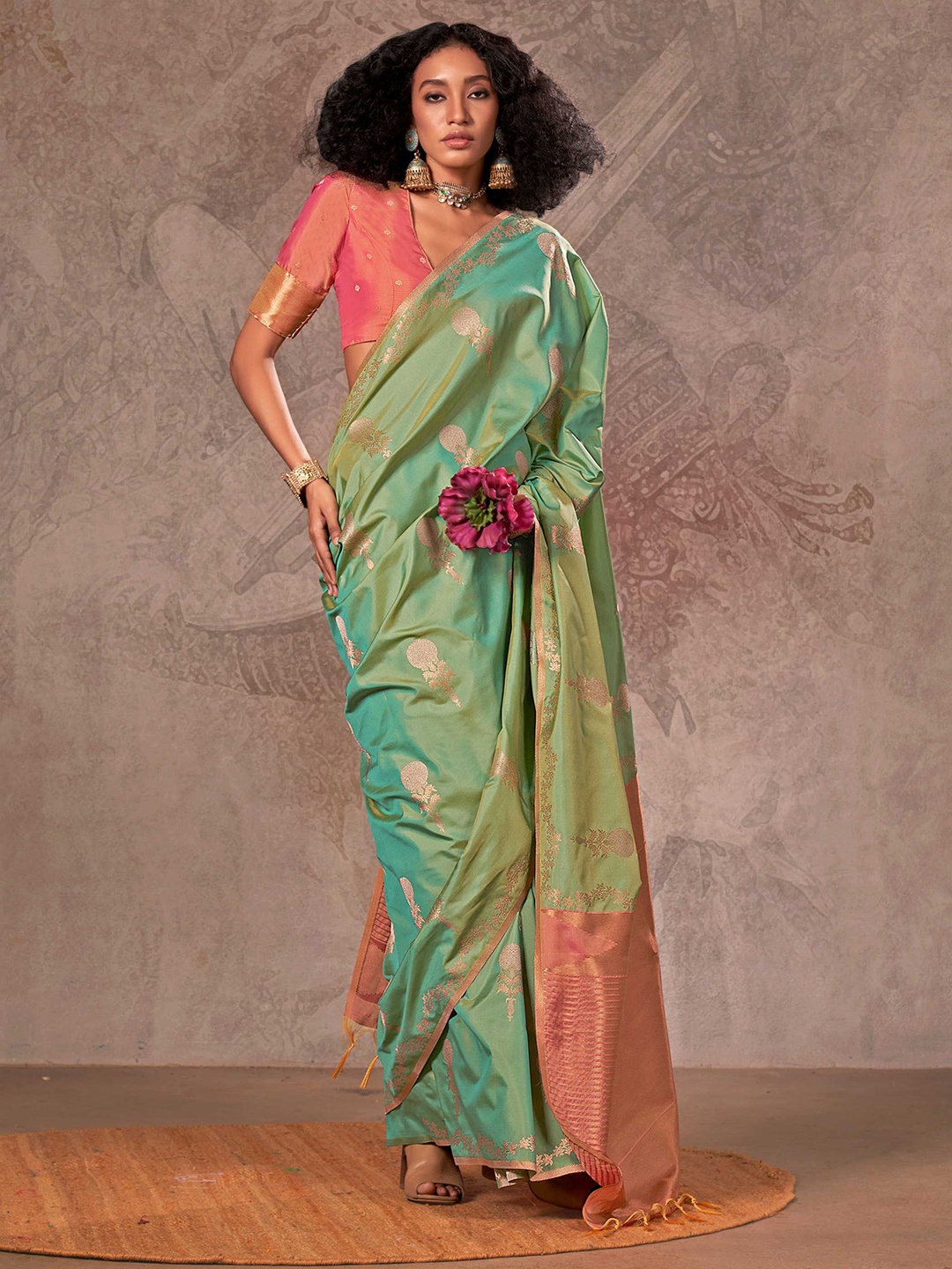 

Vardha Woven Design Zari Banarasi Saree, Green