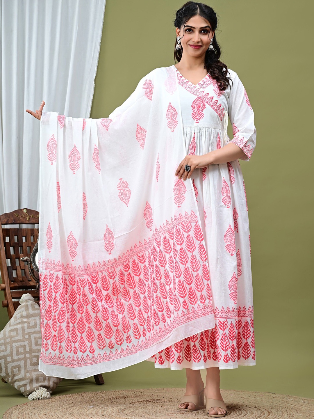 

RAABA Ethnic Motifs Printed V-Neck Angrakha Sequinned Cotton Anarkali Kurta With Dupatta, White