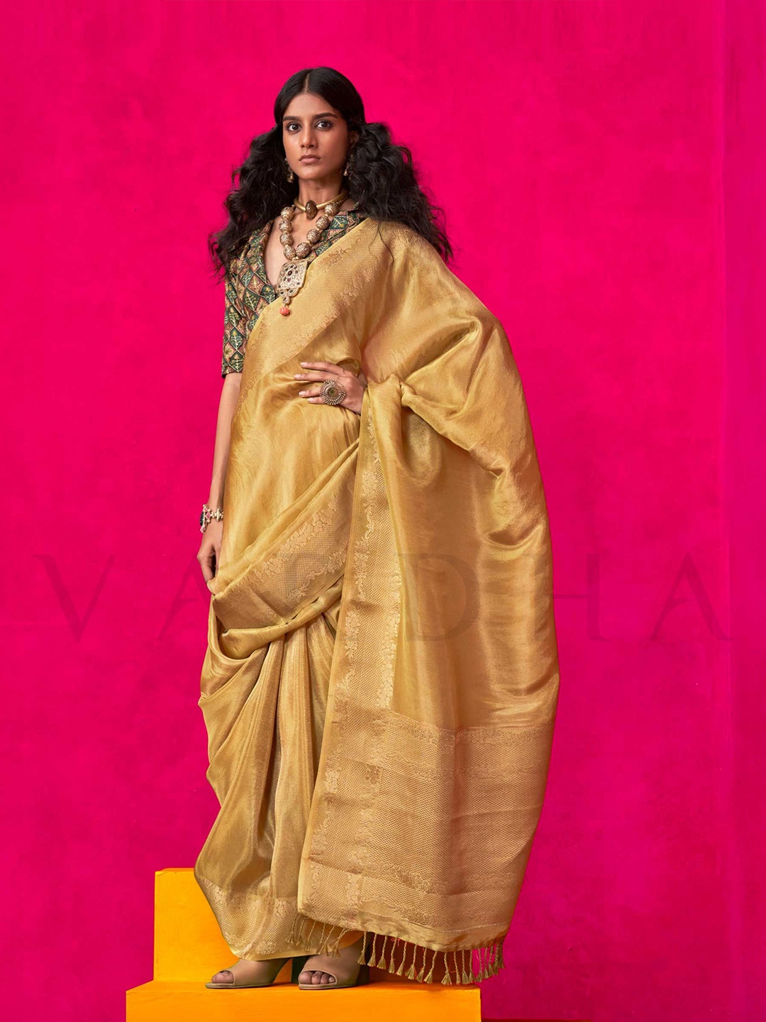 

Vardha Women Zari Banarasi Saree, Gold