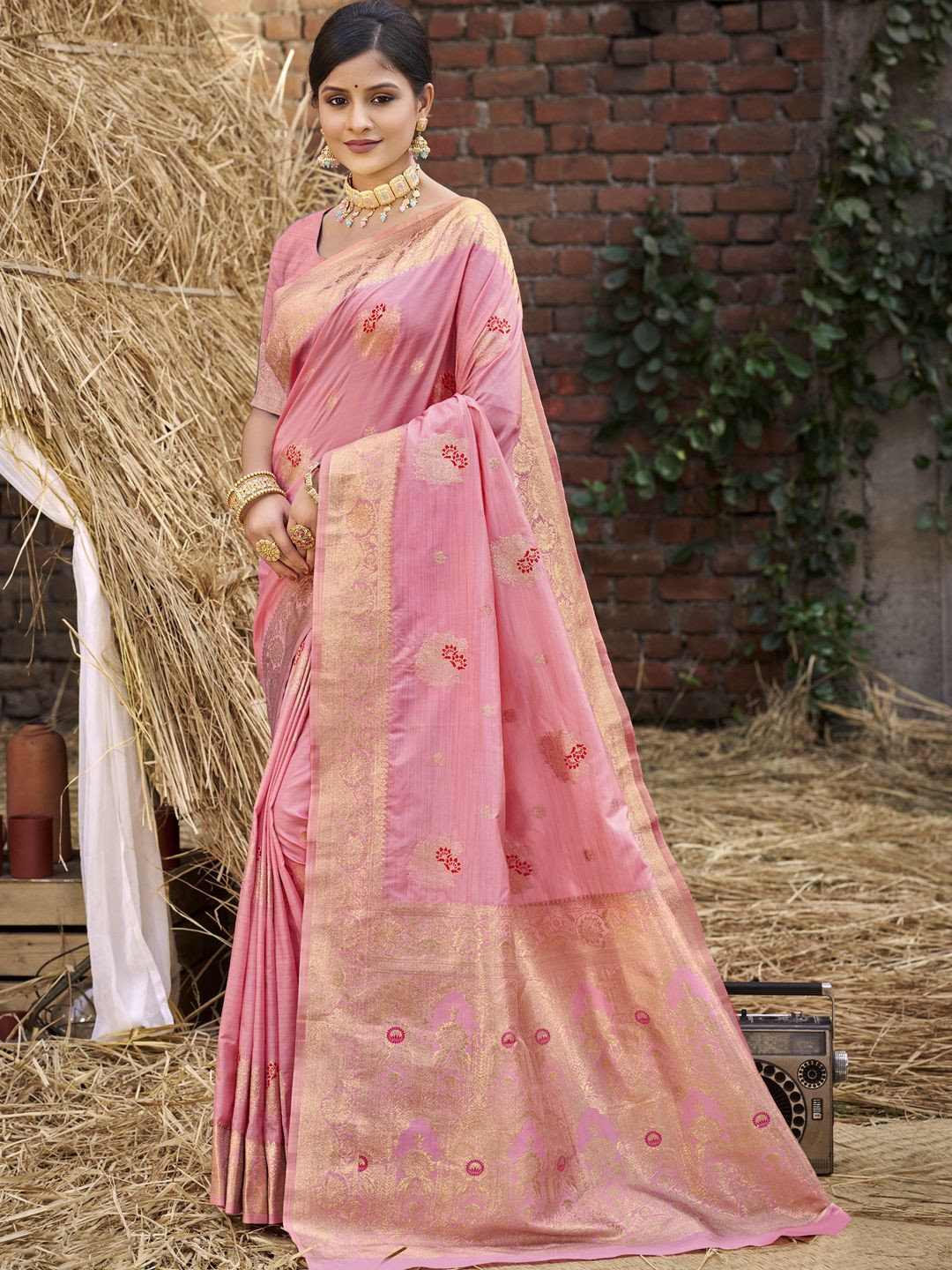 

SANGAM PRINTS Woven Design Zari Tussar Saree, Pink