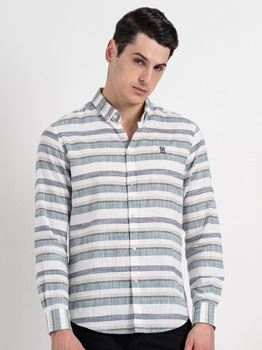 

Red Tape Men Relaxed Horizontal Stripes Opaque Striped Casual Shirt, Green