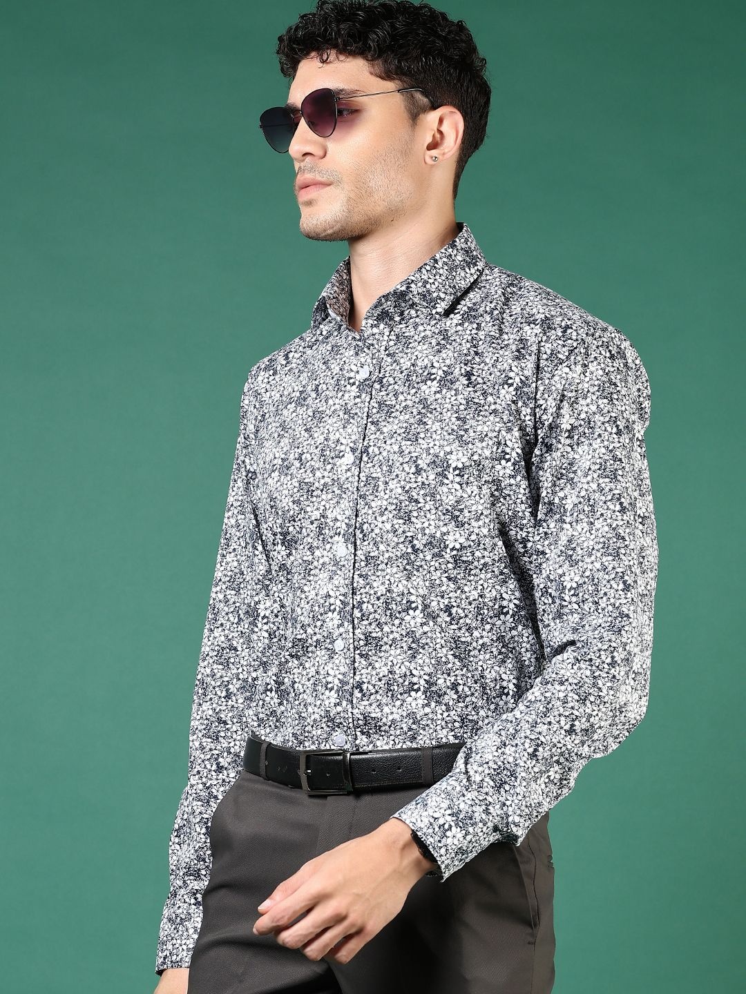 

V-Mart Men Floral Opaque Printed Casual Shirt, White