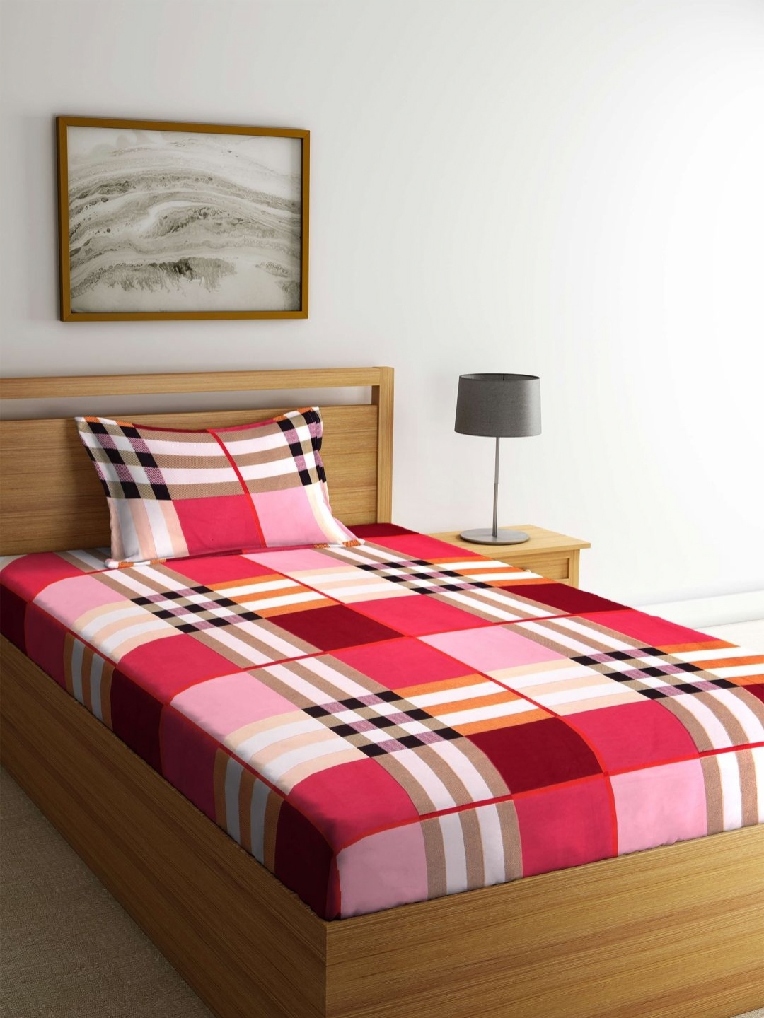 

Myntra Elegant Homes Red & Black Printed 300 TC Single Bedsheet Set 2.20 m x 1.50 m