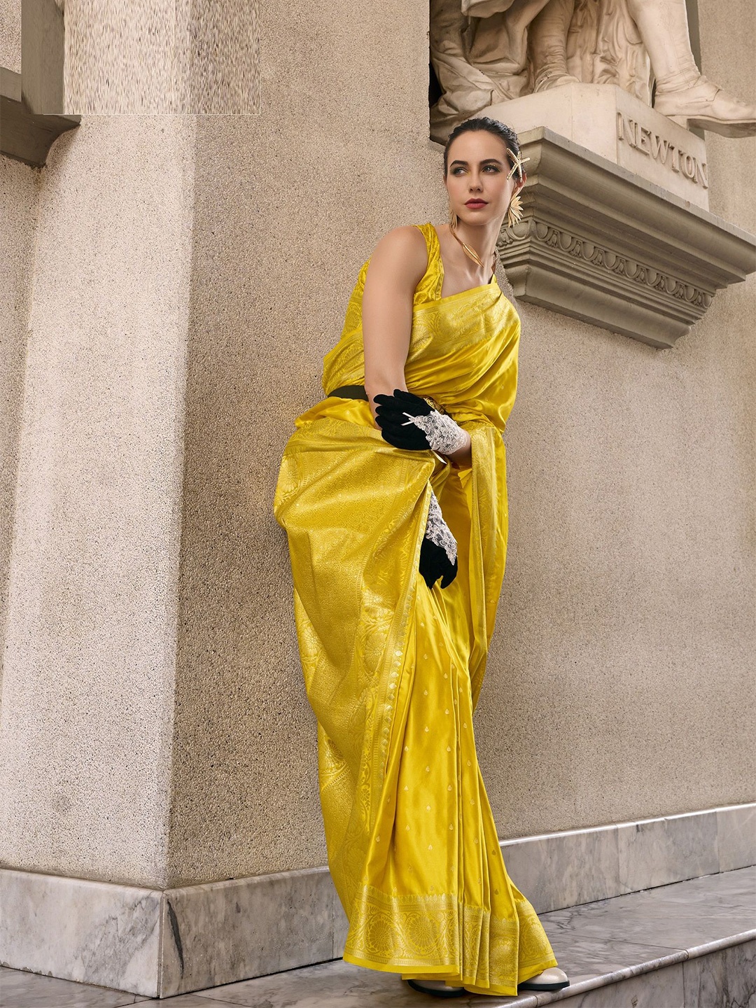 

MAHALASA Ethnic Motifs Woven Design Zari Pure Silk Kanjeevaram Saree, Yellow