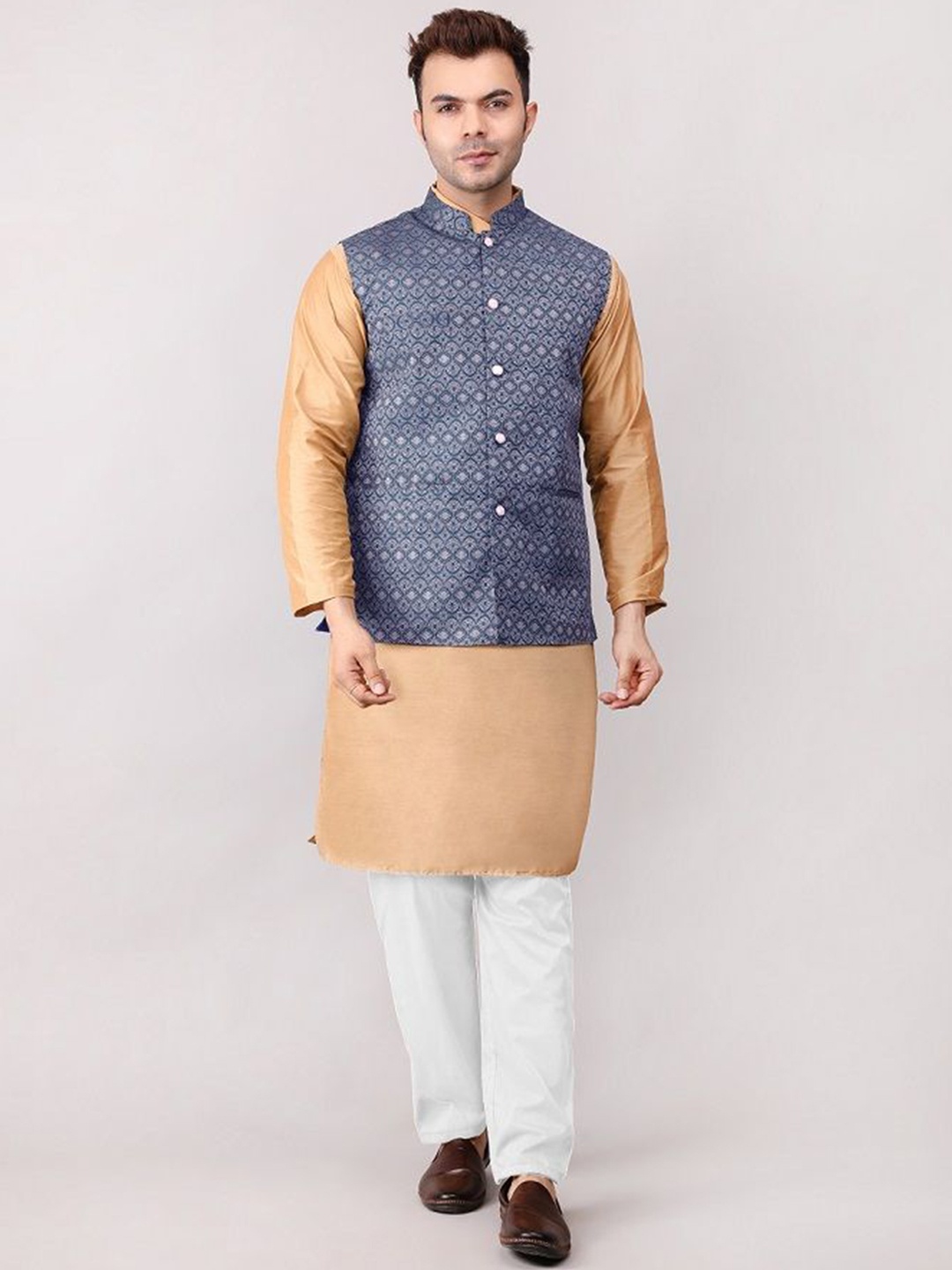 

Voniry Mandarin Collar Jacquard Weave Straight Kurta with Pyjamas & Nehru jacket, Navy blue