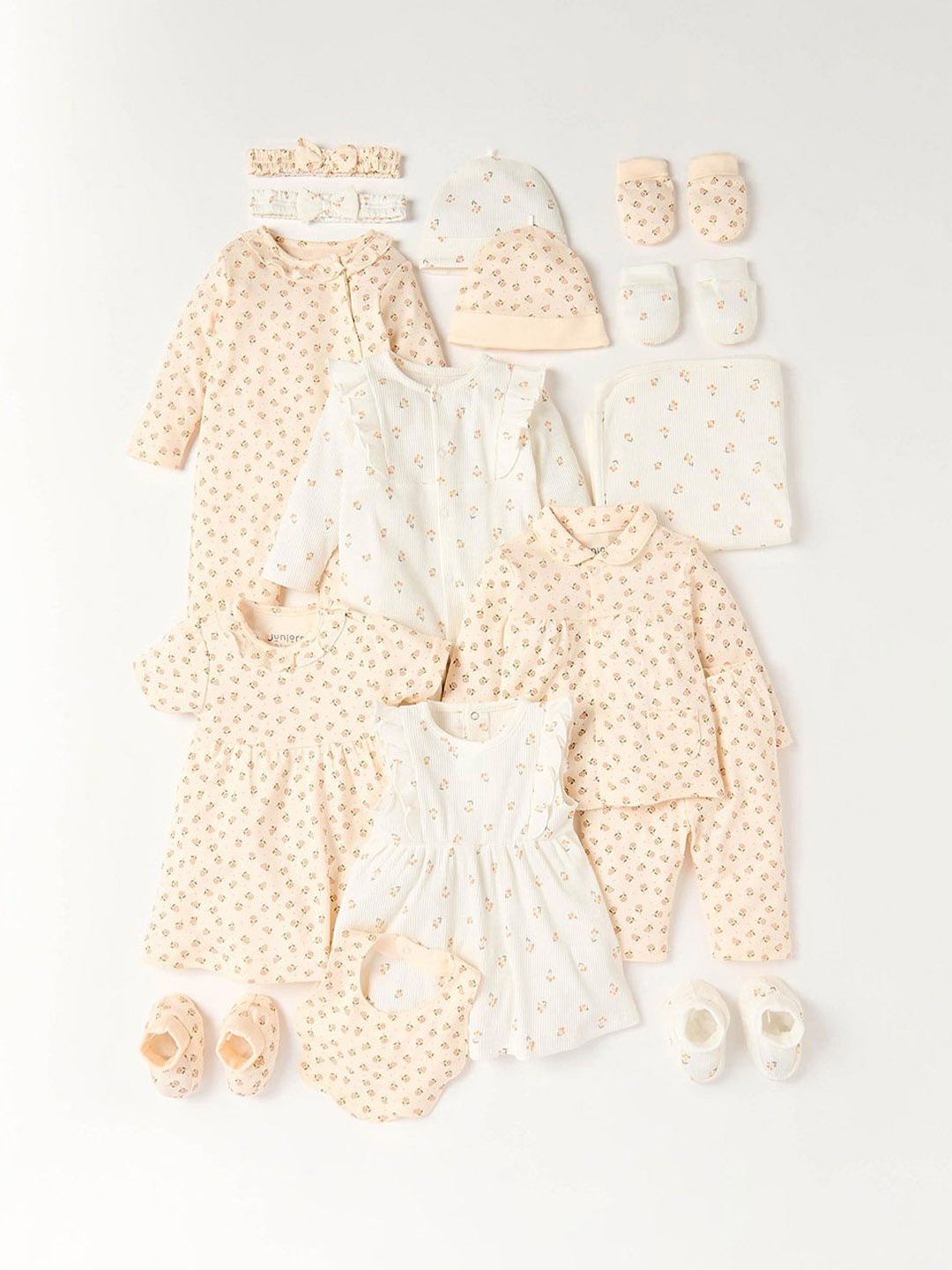 

Juniors by Babyshop Girls Printed Sleepsuit, Peach