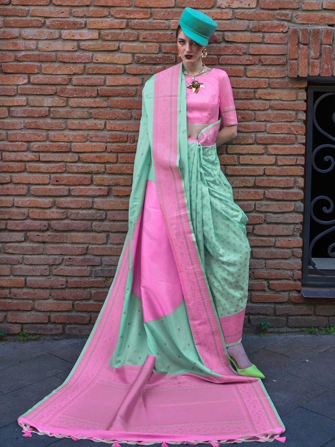 

Vardha Woven Design Zari Mysore Silk Saree, Pink