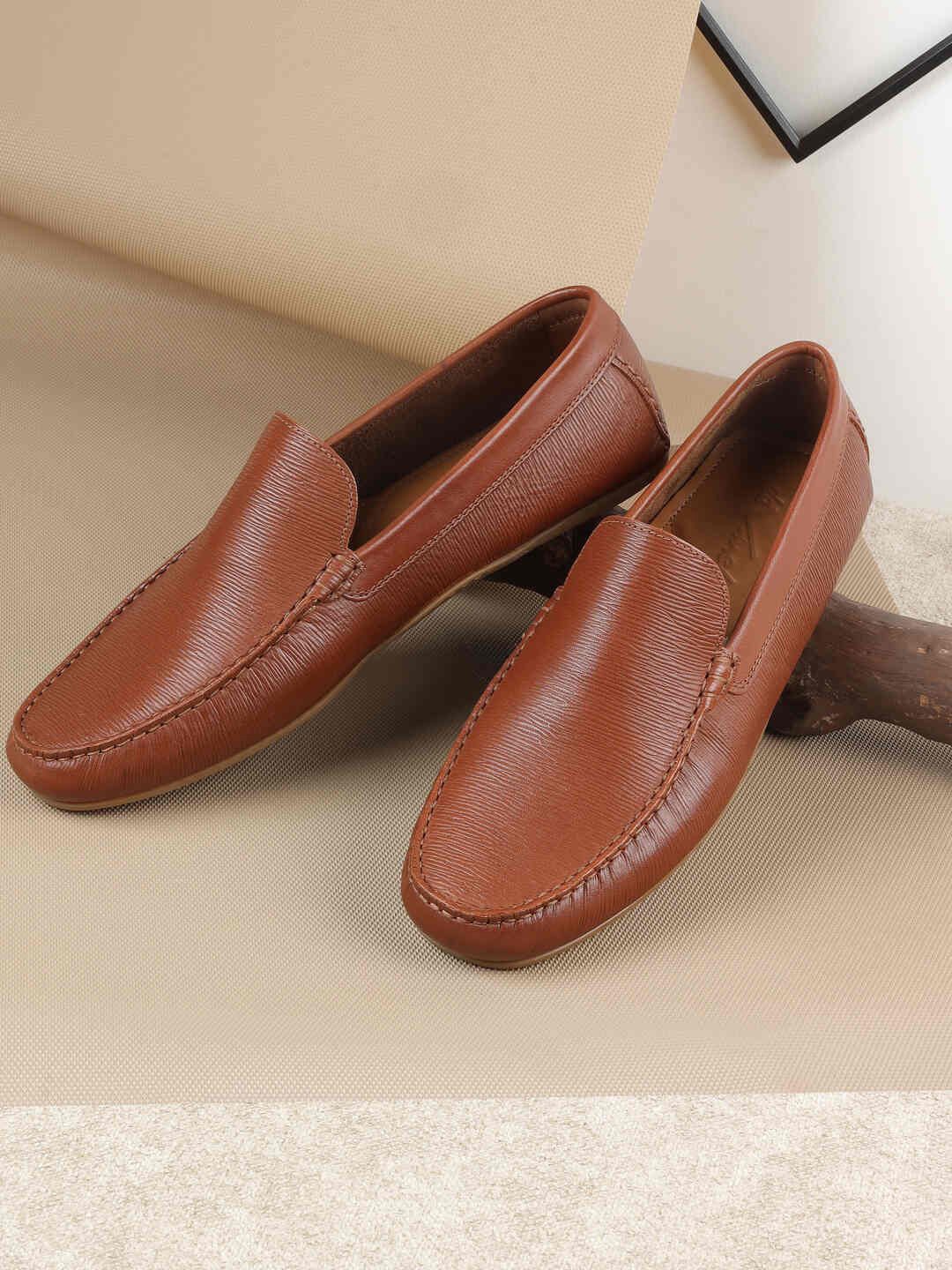 

DAVINCHI Men Textured Leather Loafers, Tan