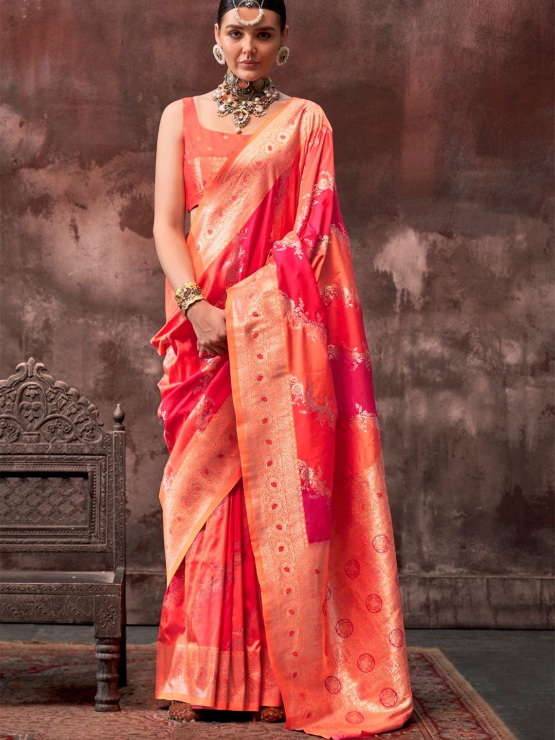 

Vardha Woven Design Zari Saree With Blouse Piece, Orange