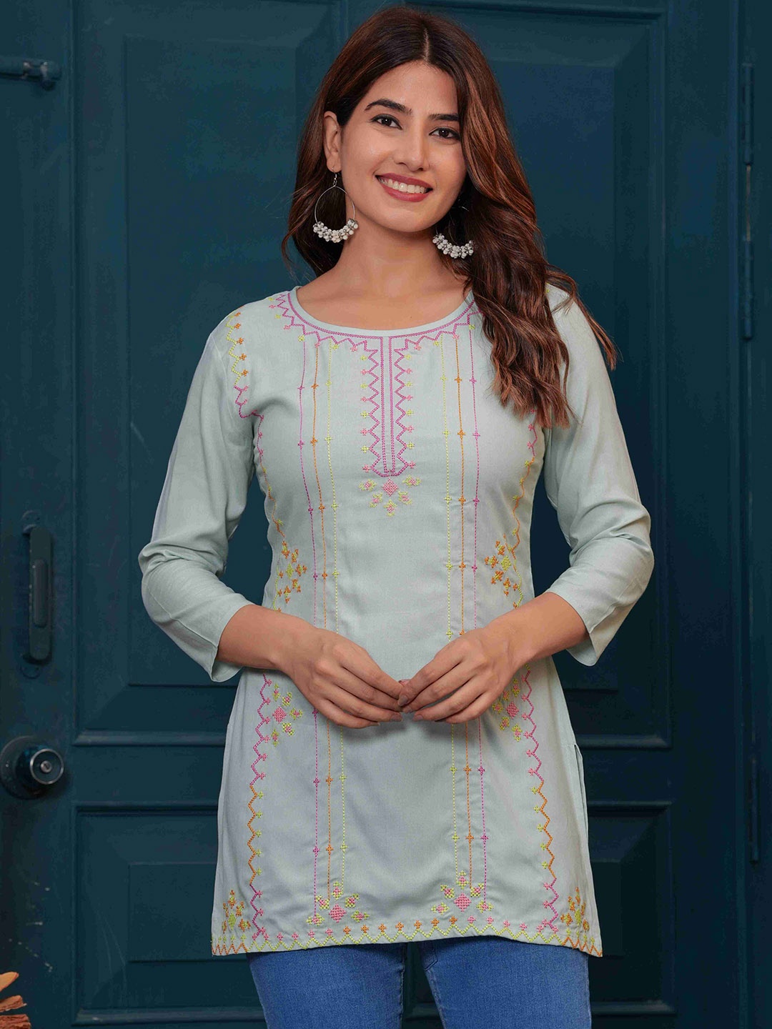 

ALEXEY JAY Gometric Embroidered Straight Kurti, Green