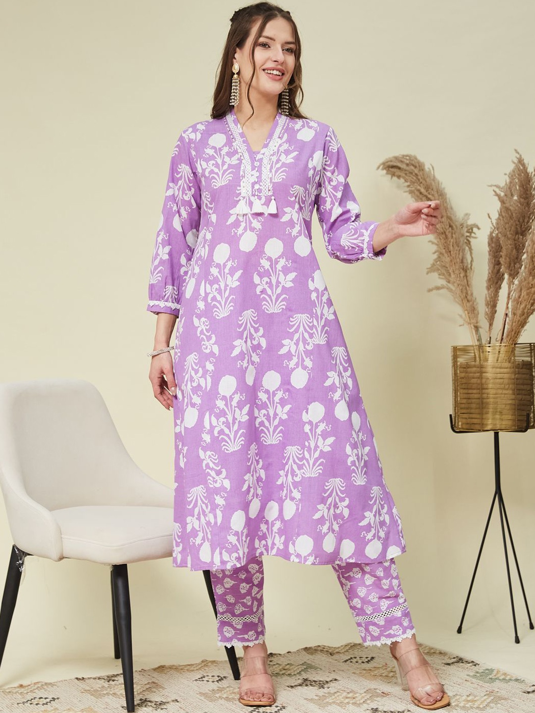 

MOKOSH Floral Printed Sequinned A Line Kurta with Trousers, Purple