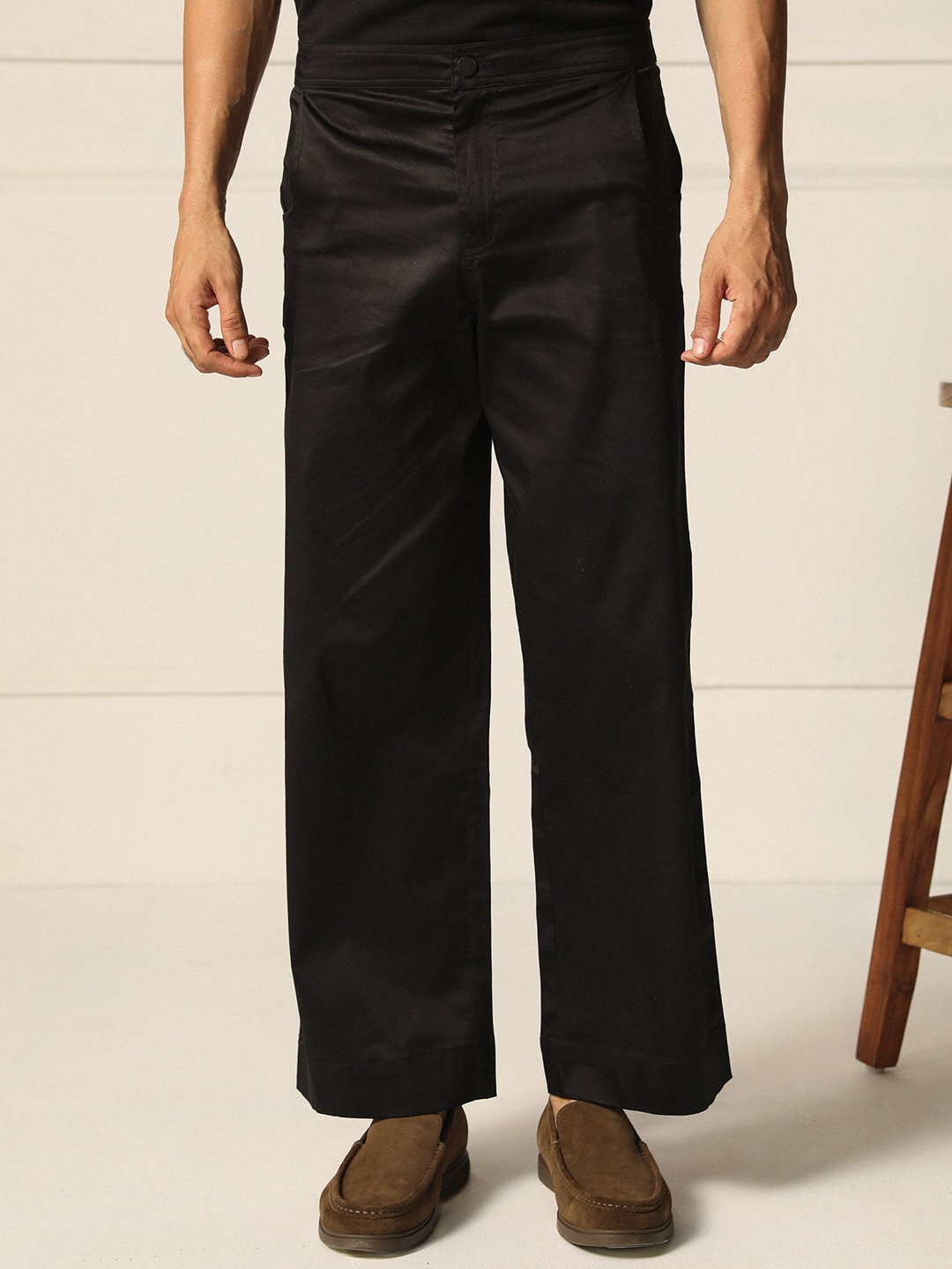 

PRIMAL GRAY Men Mid-Rise Loose Fit Parallel Trousers, Black