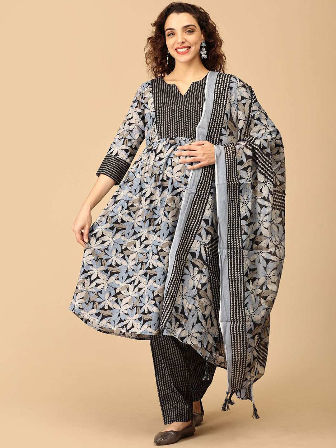 

The Mom Store Maternity Floral Printed Pure Cotton Kurta With Trousers And Dupatta, Grey