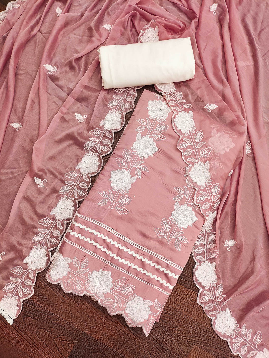 

SHADOW & SAINING Floral Embroidered Thread Work Pure Silk Unstitched Dress Material, Peach