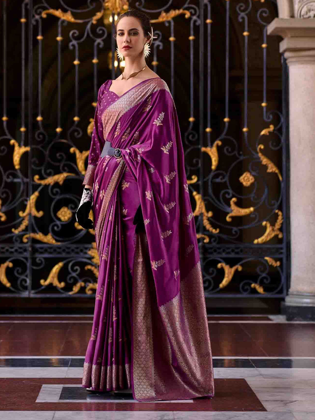 

Mitera Ethnic Motifs Woven Design Zari Banarasi Saree, Purple