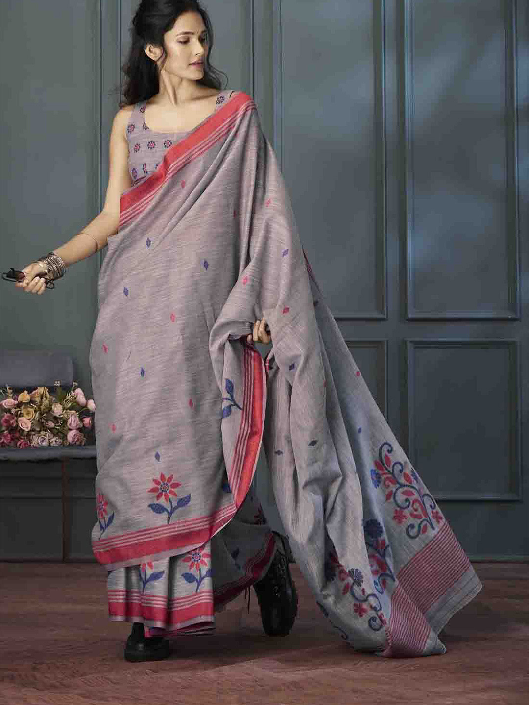 

Mitera Woven Design Saree, Grey